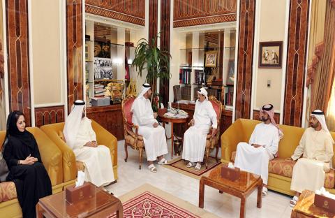 حاكم عجمان يستقبل نائب رئيس مجلس إدارة بنك الامارات دبي الوطني