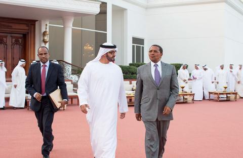 محمد بن زايد يؤكد حرص الإمارات على دعم علاقاتها الثنائية مع الدول الأفريقية الصديقة