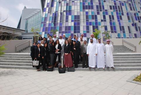 وفد طلابي قانوني أمريكي يزور جامعة الامارات