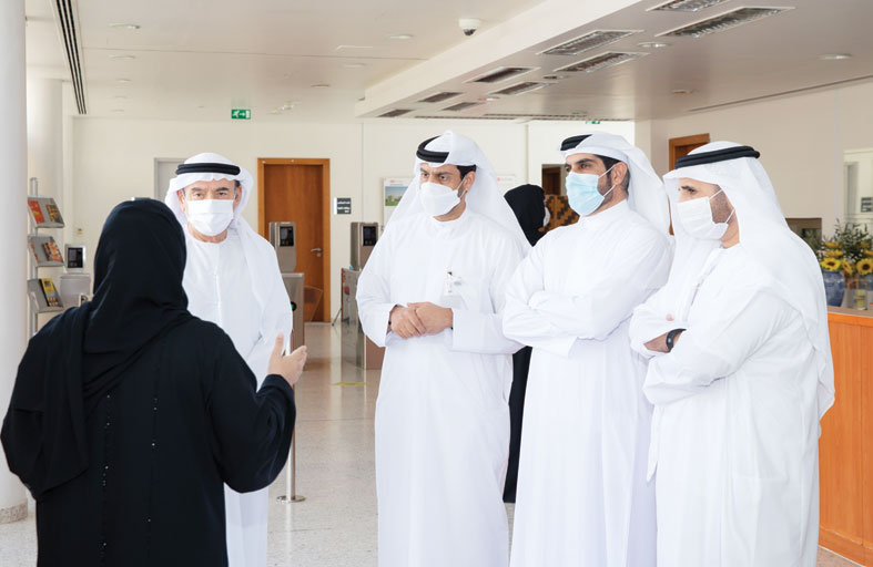 الرئيس الأعلى لجامعة الإمارات يطّلع على جاهزية السكن الجامعي 