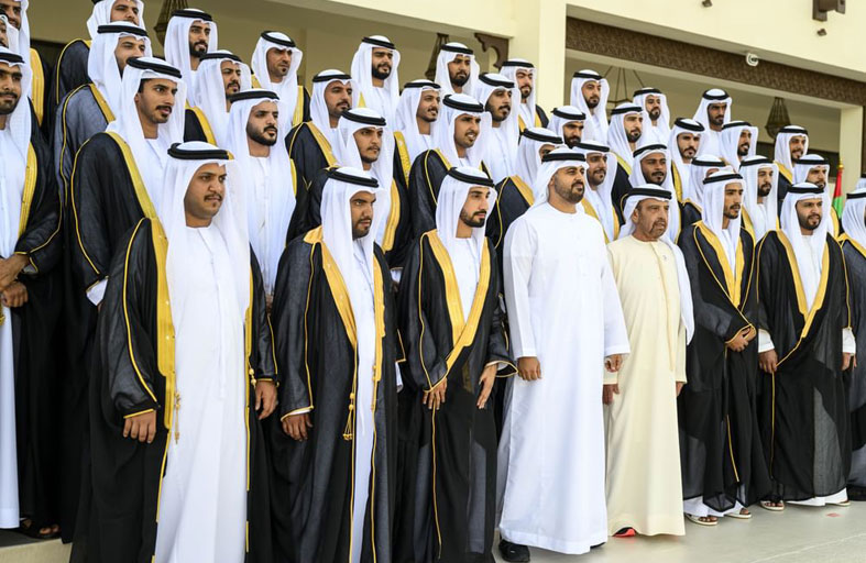 ذياب بن محمد بن زايد يشهد العرس الجماعي الأول في مجلس الهواشم