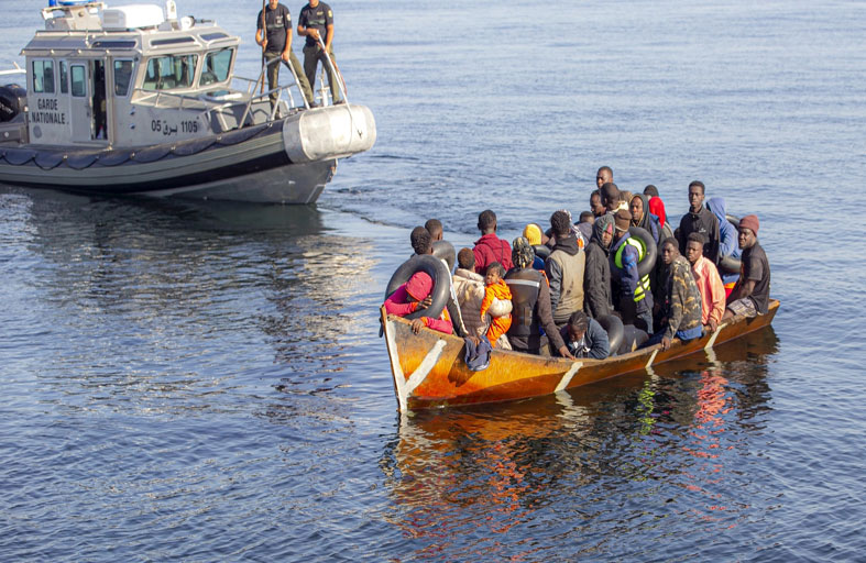 فقدان مهاجرين بعد غرق قارب قبالة سواحل تونس 