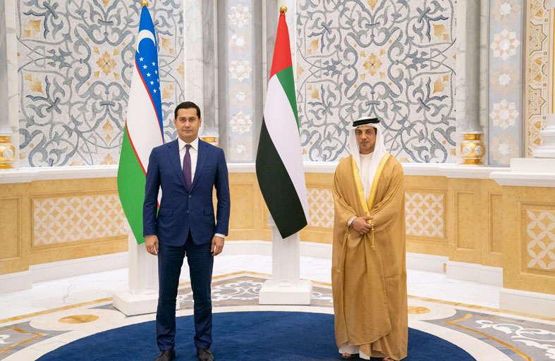 منصور بن زايد يستقبل نائب رئيس مجلس الوزراء الأوزبكستاني