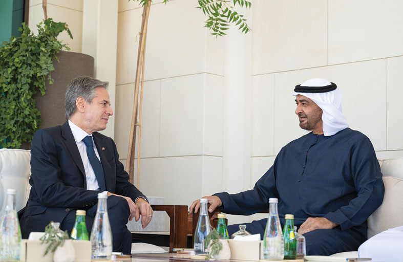 رئيس الدولة يشدد على ضرورة وقف إطلاق النار في غزة لحماية المدنيين وإيصال المساعدات لسكان القطاع ومنع تهجيرهم 