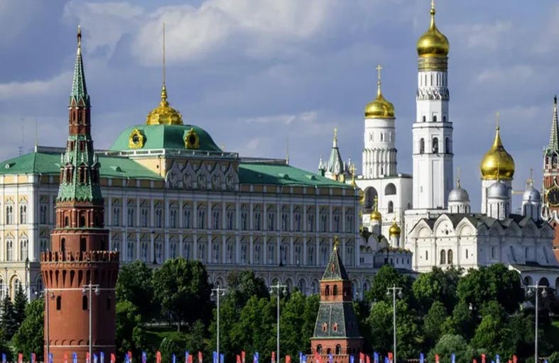 متى يجب أن ترد موسكو على العقوبات الغربية؟