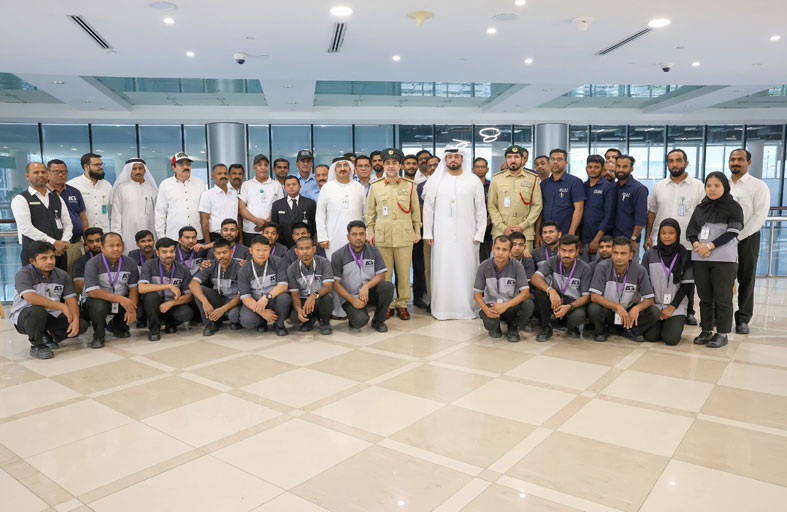 شرطة دبي تحتفى بيوم العمال العالمي