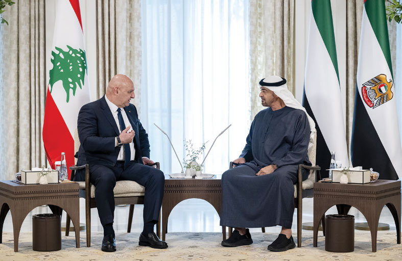رئيس الدولة يؤكد دعم الإمارات كل ما يحقق تطلعات الشعب اللبناني الشقيق نحو الاستقرار والتنمية والازدهار 