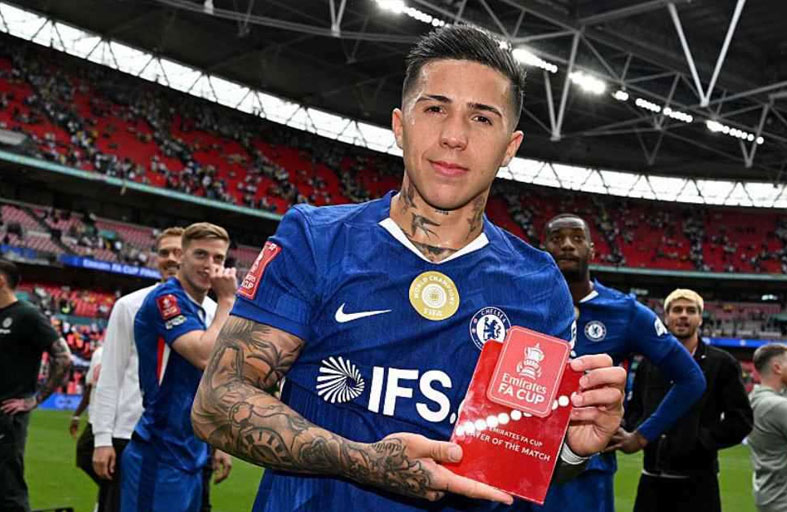 كلمة السر «بيريز».. هل يحرك ريال مدريد خيوط تمرد إنزو فيرنانديز؟