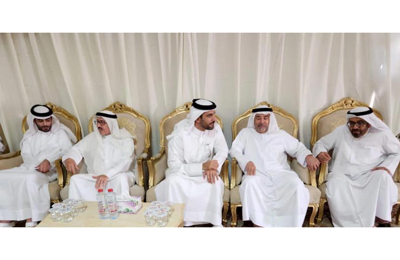 سلطان بن أحمد القاسمي يعزي في وفاة عبدالله عمر الشامسي