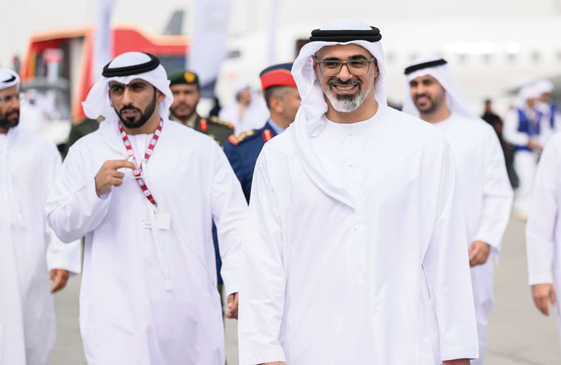 خالد بن محمد بن زايد يشهد جانباً من فعاليات اليوم الرابع من معرض دبي للطيران 2023 