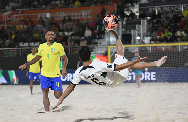 البرازيل تحقق فوزها الثامن على البرتغال في نهائيات «مونديال الشاطئية»