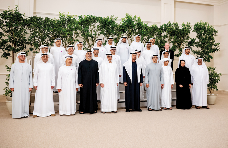رئيس الدولة يستقبل وفد جهاز أبوظبي للاستثمار بمناسبة احتفاء الجهاز بالذكرى الــ 50 لتأسيسه 