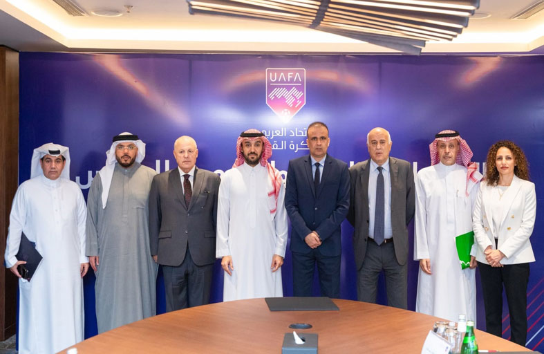 الجنيبي يٌشارك في اجتماع مجلس الاتحاد العربي لكرة القدم
