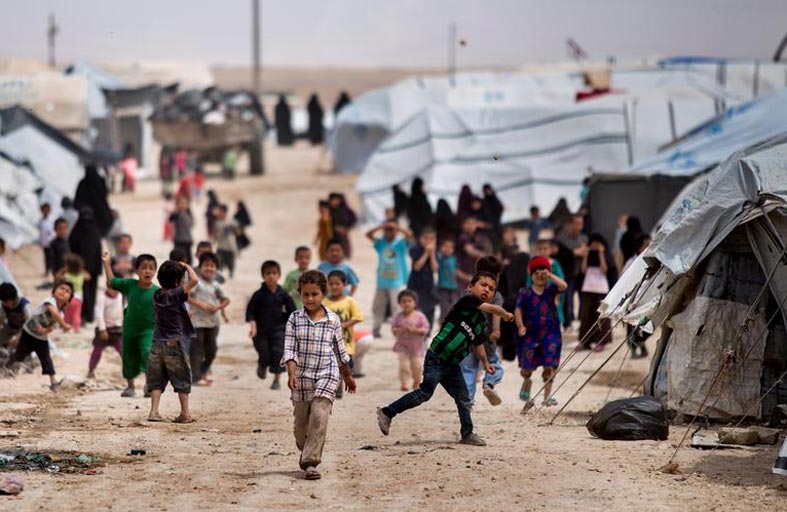 أطفال مهددون بالبقاء 30 عاماً في مخيمات سوريا