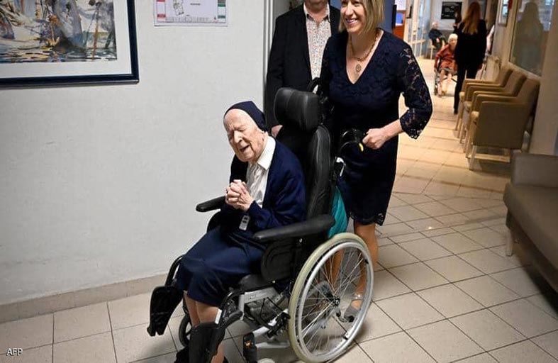 عمرها 117 عاما تتعافى من كوفيد- 19