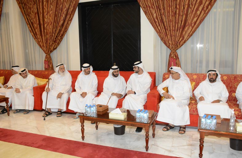 سلطان بن حمدان بن زايد يعزي محمد برشيد الظاهري في وفاة زوجته