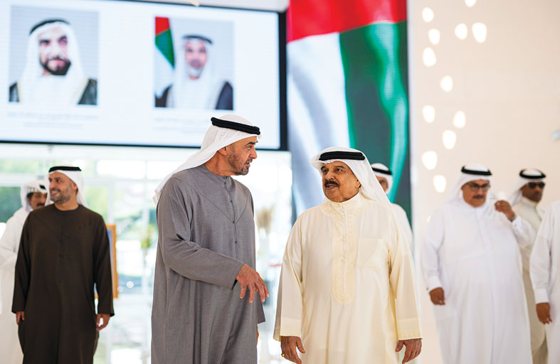 رئيس الدولة وملك البحرين يبحثان العلاقات الأخوية والتطورات الإقليمية 
