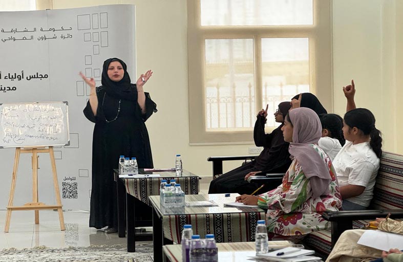 مجلس أولياء أمور الطلبة والطالبات في خورفكان يختتم برنامجي «صناع الكلمة» و«سفراء المجلس» بنجاح ومشاركة لافتة 