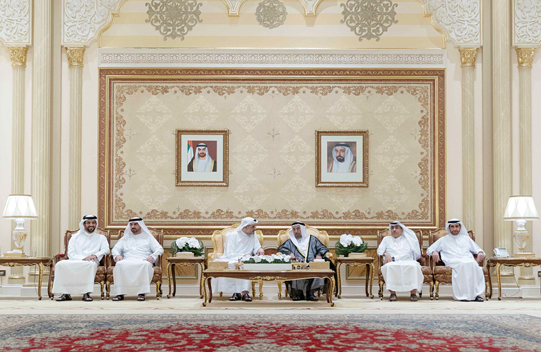 حاكم الشارقة يستقبل المهنئين بشهر رمضان المبارك  