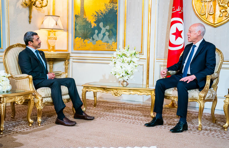 رئيس تونس يستقبل عبدالله بن زايد