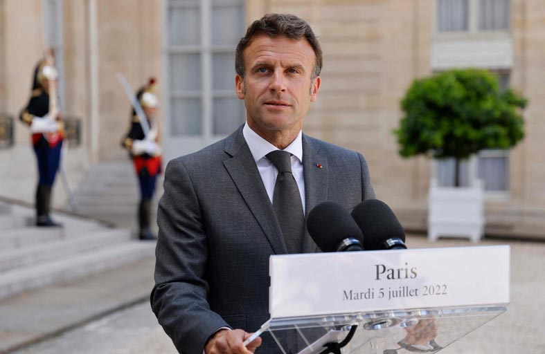 ماكرون يهنّئ تبّون بذكرى استقلال الجزائر 