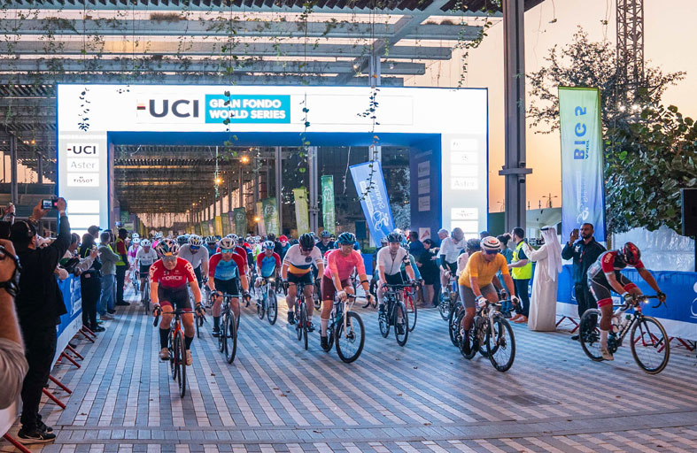 طرقات دبي تنبض بالحياة مع مشاركة الآلاف في النسخة 16 من تحدي سبينس دبي 92 للدراجات