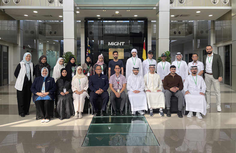 جامعة الشارقة تنظم مخيما في ماليزيا لطلبتها المتميزين