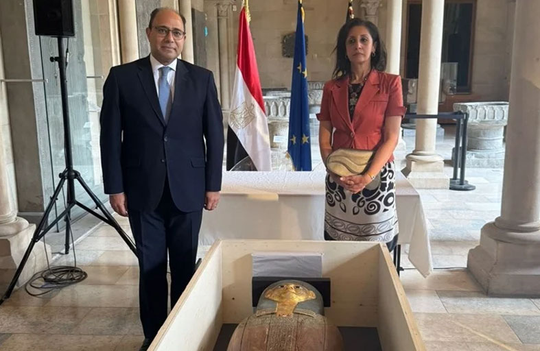 بعد 10أعوام..بلجيكا تعيد تابوتاً أثرياً إلى مصر