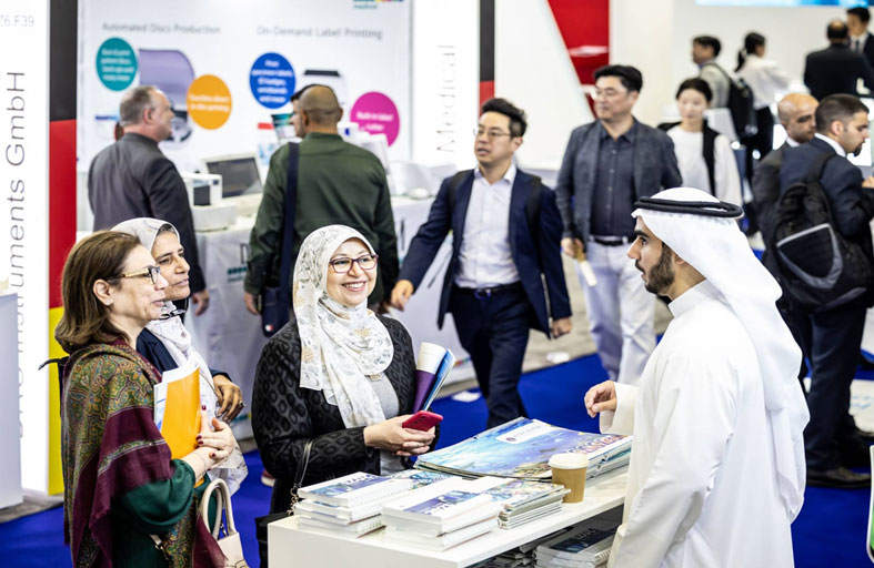 900 عارض في ميدلاب الشرق الأوسط 2024