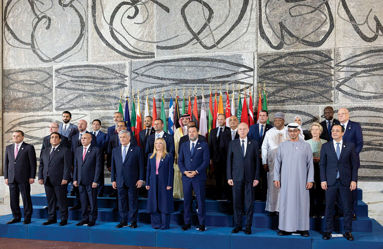 رئيس الدولة: الهجرة غير النظامية تحتاج إلى معالجة شاملة تقوم على التنمية والاستقرار 