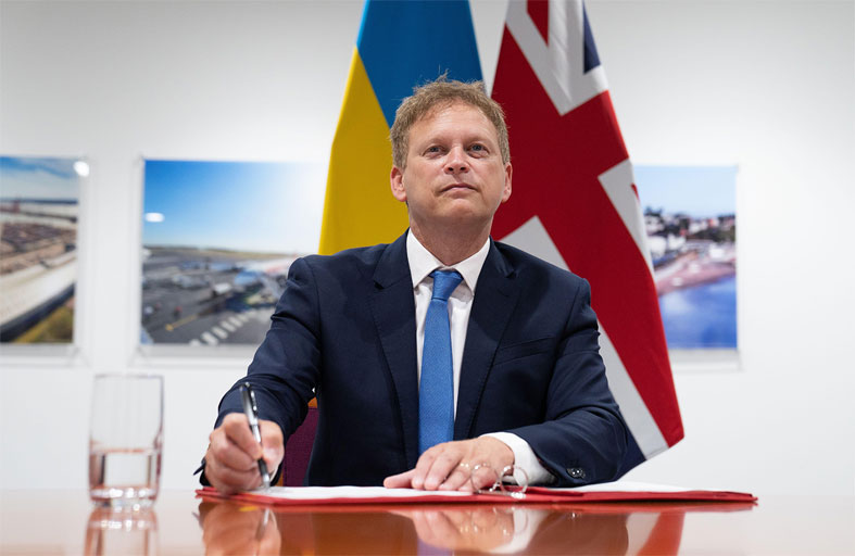 هل تشن بريطانيا المزيد من الهجمات على الحوثيين؟.. وزير يوضح