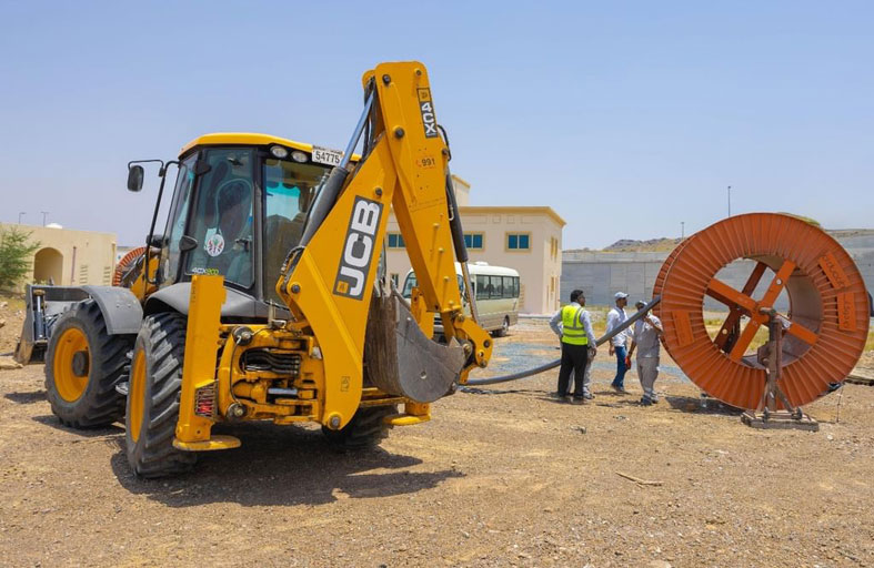 كهرباء الشارقة تنفذ مشروعات لتطوير الشبكة في 15 موقعاً بالوسطى