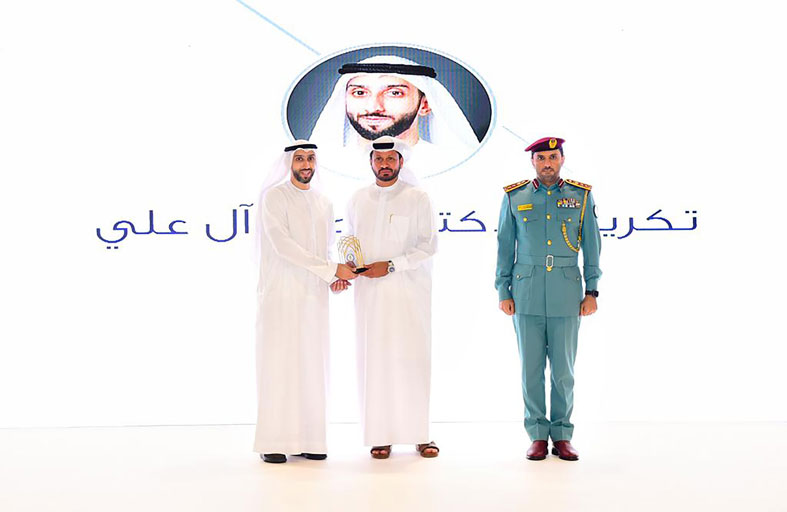 شرطة الشارقة تستعرض الذكاء الاصطناعي التوليدي