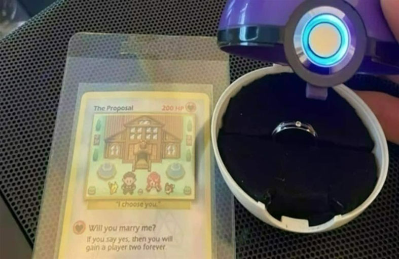عاشق «بوكيمون» يستخدم «ماستر بول» في عرض للزواج