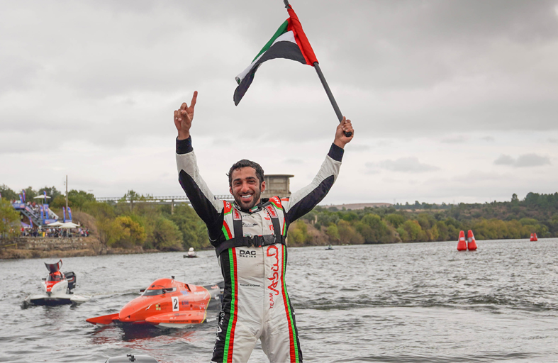 سلطان بن خليفة يشيد بفوز فريق أبوظبي بمونديال «زوارق الفورمولا 2»