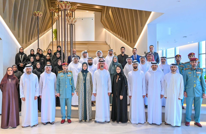 عمار بن حميد يكرم الفائزين في تحدي «خدمات الجيل القادم» بحكومة عجمان