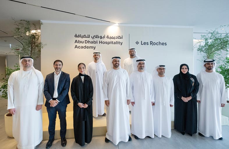 ذياب بن محمد بن زايد يفتتح أكاديمية أبوظبي للضيافة – لي روش 