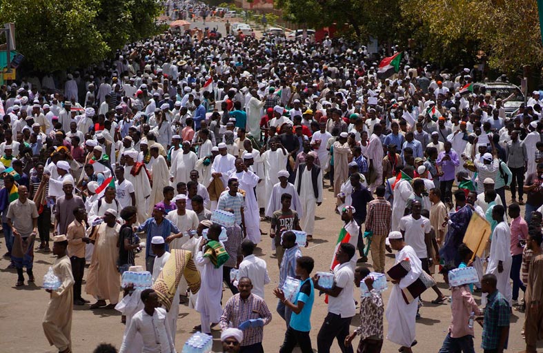 صحف عربية: داعش يطرق باب الخرطوم...وإيران تُربك حسابات واشنطن