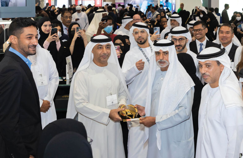 جامعة الإمارات تشارك في المعرض الدولي نجاح أبوظبي 2022  