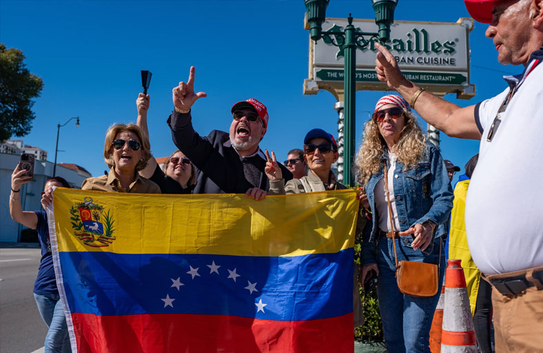 فنزويليون في الخارج يحتفلون بإطاحة مادورو..»شكراً ترامب» !
