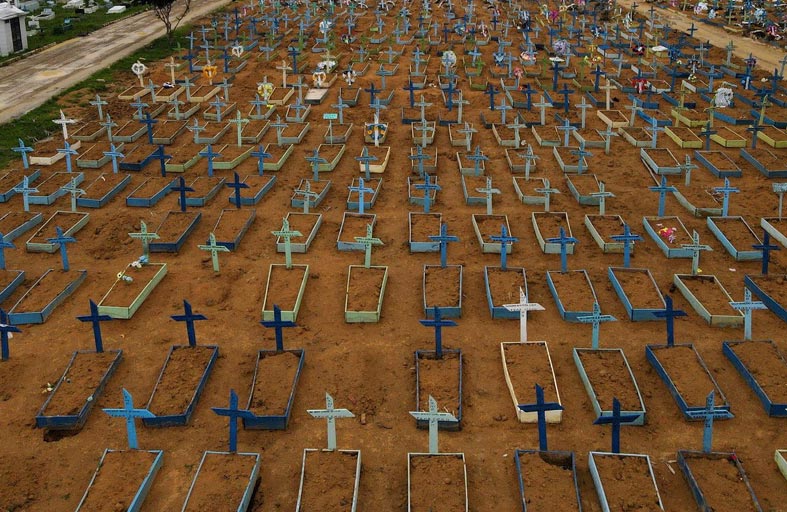 الهند تغرق في «جحيم كورونا».. و3 أسباب وراء أزمة الأكسجين