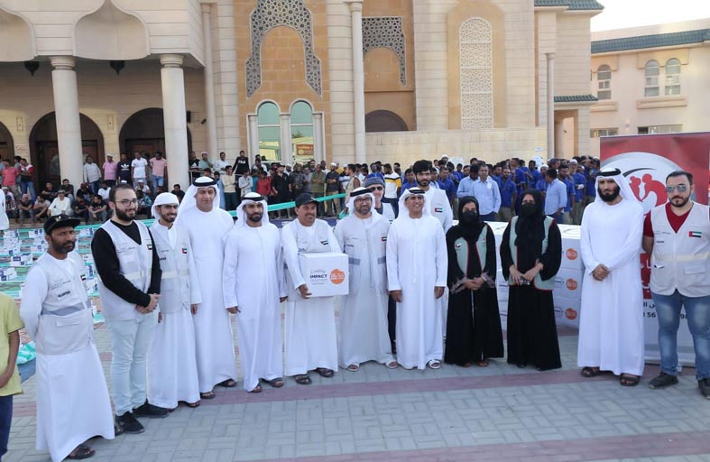 الإمارات لرعاية وبر الوالدين  و دار البر توزعان المير الرمضاني برأس الخيمة