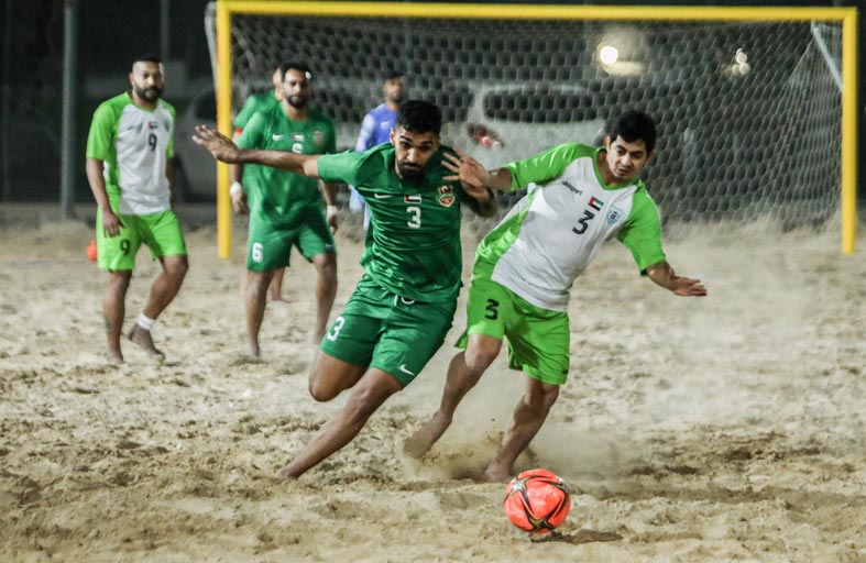 دبا الحصن يتغلب على شباب الأهلي بركلات الترجيح في انطلاق دوري كرة القدم الشاطئية
