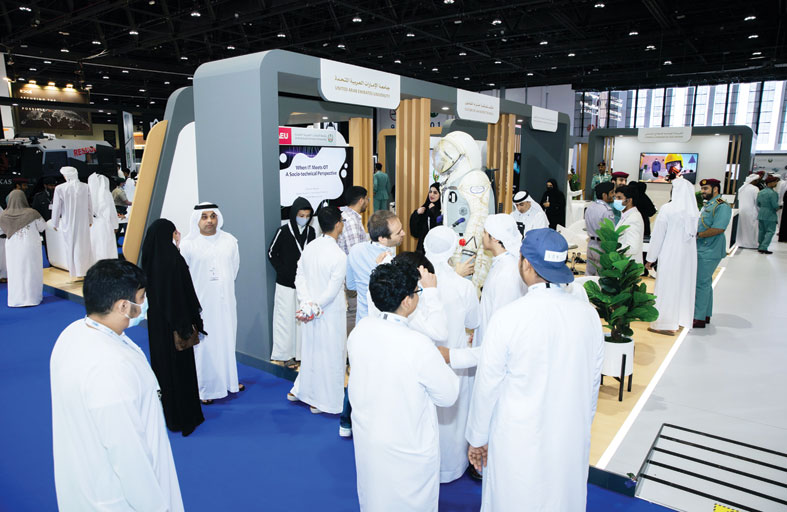 جامعة الإمارات تشارك بمعرض آيسنار2022  بأربعة مشاريع مبتكرة في المجال الأمني
