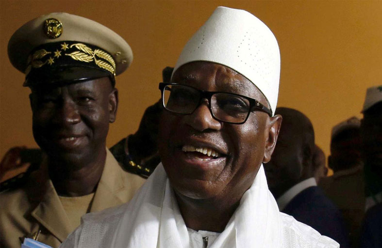 مالي تعلن حزمة مساعدات وتبقي على موعد الانتخابات 
