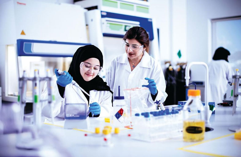 جامعة خليفة تطلق برنامج التعليم التعاوني في الهندسة والحوسبة