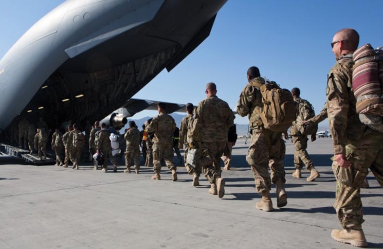 مسؤول أمريكي: انسحاب أفغانستان الكارثي فتح باب التوترات العالمية