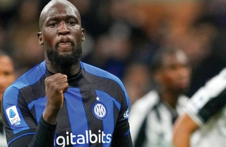 تشيلسي يوافق على صفقة تبادلية للتخلص من لوكاكو