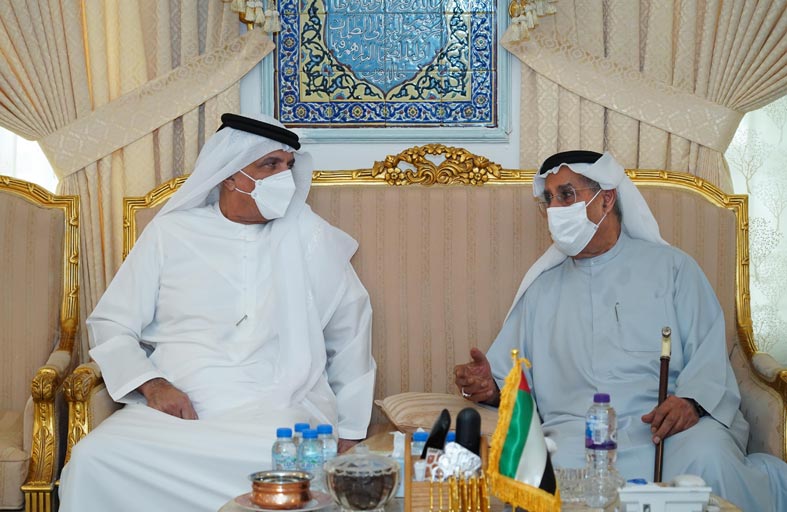 حاكم رأس الخيمة يقدم واجب العزاء في وفاة الشيخة عائشة بنت مروان القاسمي