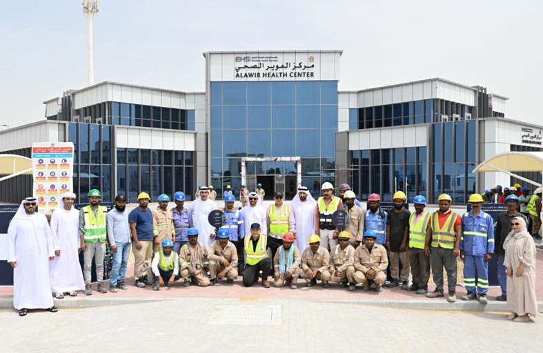 سهيل المزروعي: يوم زايد للعمل الإنساني يعكس التزام الإمارات بالقيم الإنسانية